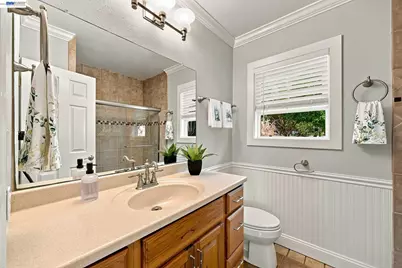 18275 Carlton Ave, Castro Valley, CA 94546 - Photo 17
