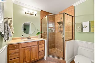 18275 Carlton Ave, Castro Valley, CA 94546 - Photo 15