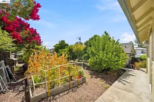 18275 Carlton Ave, Castro Valley, CA 94546 - Photo 21