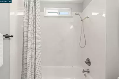 17242 Via El Cerrito, San Lorenzo, CA 94580 - Photo 27