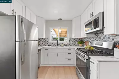 17242 Via El Cerrito, San Lorenzo, CA 94580 - Photo 7