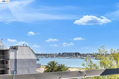 7 Embarcadero #312, Oakland, CA 94607 - Photo 1