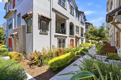 332 Harcot Ter, Sunnyvale, CA 94085 - Photo 3
