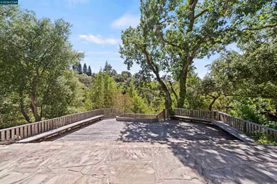 18 Sycamore Rd, Orinda, CA 94563 - Photo 39