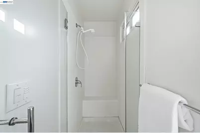 206 Perkins St, Oakland, CA 94610 - Photo 29