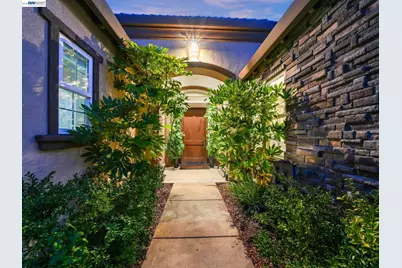 65 Stonebrae Rd, Hayward, CA 94542 - Photo 5