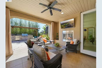 65 Stonebrae Rd, Hayward, CA 94542 - Photo 31