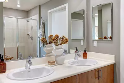 3090 Glascock St #303, Oakland, CA 94601 - Photo 33