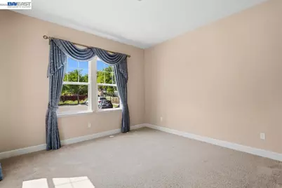 2560 Calabria Ct, Dublin, CA 94568 - Photo 5