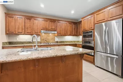 2560 Calabria Ct, Dublin, CA 94568 - Photo 15
