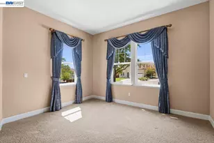 2560 Calabria Ct, Dublin, CA 94568 - Photo 7