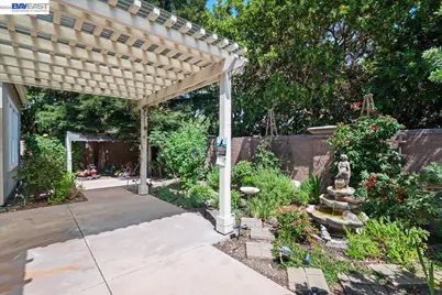 2560 Calabria Ct, Dublin, CA 94568 - Photo 59