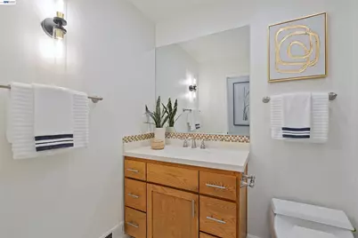 3490 Thompson Pl, Fairview, CA 94541 - Photo 21