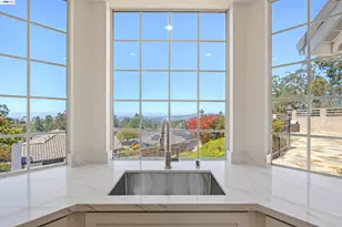 3490 Thompson Pl, Fairview, CA 94541 - Photo 9