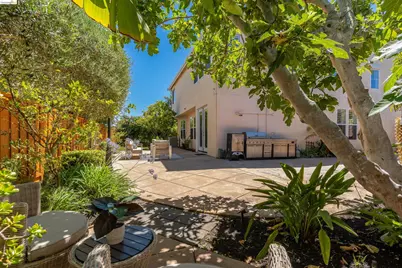 949 Toulouse Way, Martinez, CA 94553 - Photo 43