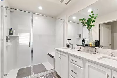 895 Manor Blvd, San Leandro, CA 94579 - Photo 23