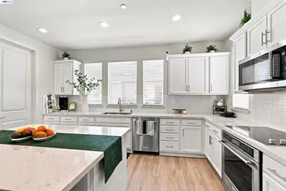 895 Manor Blvd, San Leandro, CA 94579 - Photo 11