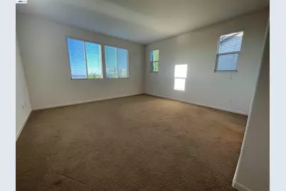 1043 Ashbridge Bay Dr, Pittsburg, CA 94565 - Photo 25