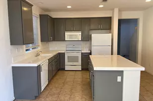 1043 Ashbridge Bay Dr, Pittsburg, CA 94565 - Photo 5