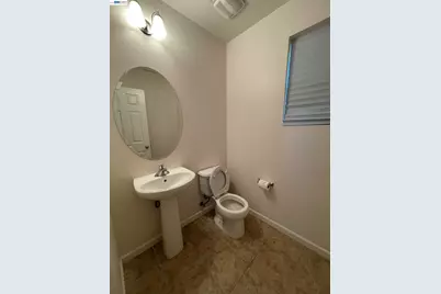 1043 Ashbridge Bay Dr, Pittsburg, CA 94565 - Photo 15