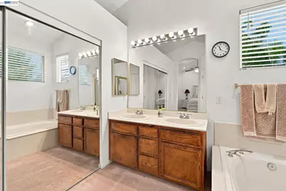 2833 Clover Hill Ct, Tracy, CA 95377 - Photo 25
