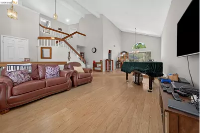 4949 Wagon Wheel, El Sobrante, CA 94803 - Photo 5