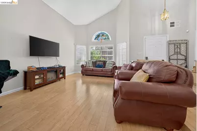 4949 Wagon Wheel, El Sobrante, CA 94803 - Photo 7
