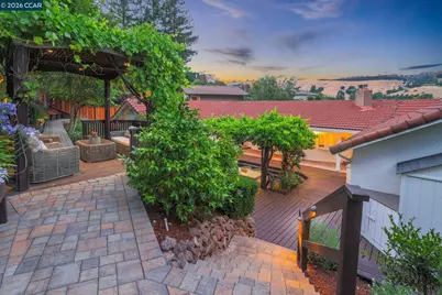 10 Darnby Ct, Orinda, CA 94563 - Photo 39