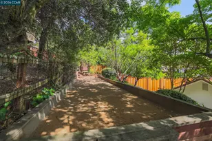 10 Darnby Ct, Orinda, CA 94563 - Photo 43
