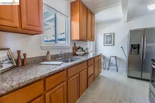 2081 Brook St, Concord, CA 94520 - Photo 11