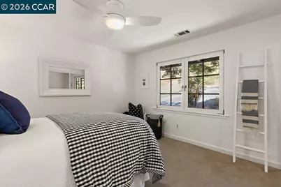 5 Via Barcelona, Moraga, CA 94556 - Photo 33
