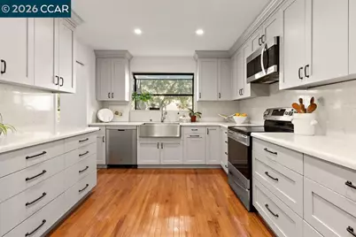 5 Via Barcelona, Moraga, CA 94556 - Photo 9