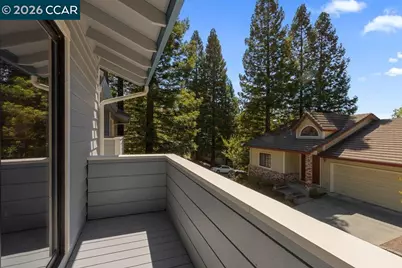 5 Via Barcelona, Moraga, CA 94556 - Photo 27