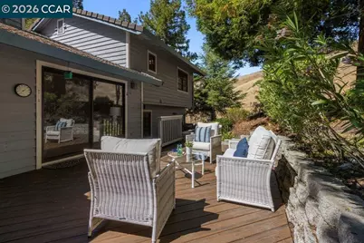 5 Via Barcelona, Moraga, CA 94556 - Photo 37