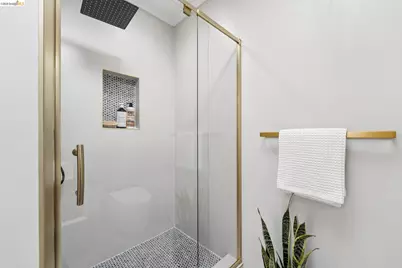 1370 Hearst Ave, Berkeley, CA 94702 - Photo 37