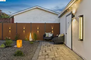 1370 Hearst Ave, Berkeley, CA 94702 - Photo 47