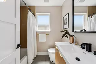 1370 Hearst Ave, Berkeley, CA 94702 - Photo 23