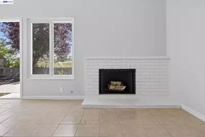 247 Sparrow Dr, Hercules, CA 94547 - Photo 15