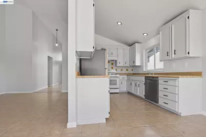 247 Sparrow Dr, Hercules, CA 94547 - Photo 39