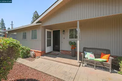 19 Mardock Ct, Pleasant Hill, CA 94523 - Photo 3