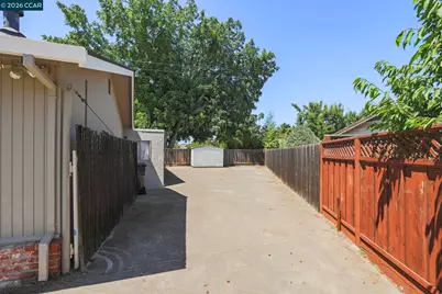 19 Mardock Ct, Pleasant Hill, CA 94523 - Photo 27