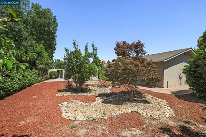19 Mardock Ct, Pleasant Hill, CA 94523 - Photo 25