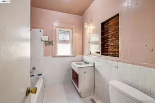 1211 Cedar St, Berkeley, CA 94702 - Photo 17