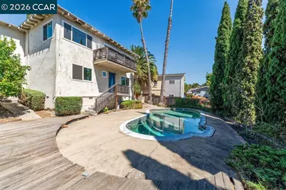 2210 Orange St, Martinez, CA 94553 - Photo 27