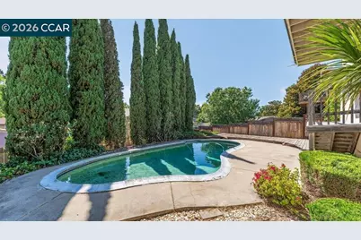 2210 Orange St, Martinez, CA 94553 - Photo 29