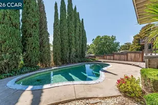 2210 Orange St, Martinez, CA 94553 - Photo 29