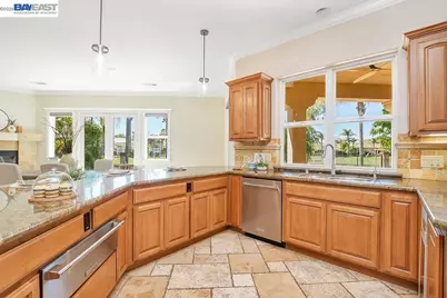 5661 Oakmont Ct, Discovery Bay, CA 94505 - Photo 11
