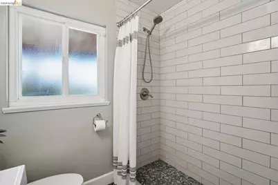8427 Ney Ave, Oakland, CA 94605 - Photo 45