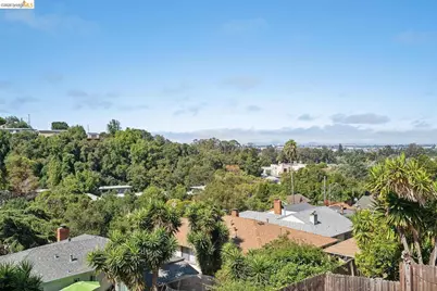 8427 Ney Ave, Oakland, CA 94605 - Photo 23