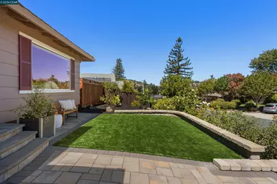 38 Buckingham Dr, Moraga, CA 94556 - Photo 3